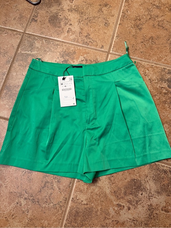 Zara Pants - Zara Emerald Green High-Waist Pleated Women's Shorts